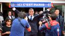 Kylian Mbappe. Striker asal Prancis berusia 23 tahun ini didatangkan PSG dari AS Monaco pada awal musim 2018/2019 dengan nilai transfer mencapai 180 juta euro atau setara Rp2,8 triliun setelah sempat berstatus pinjaman pada musim 2017/2018. PSG sendiri tidak mengeluarkan biaya sepeser pun saat mendatangkan Kylian Mbappe karena merupakan produk akademi AS Monaco yang dipromosikan dari tim U-19 pada pertengahan musim 2015/2016. (AFP/Franck Fife)