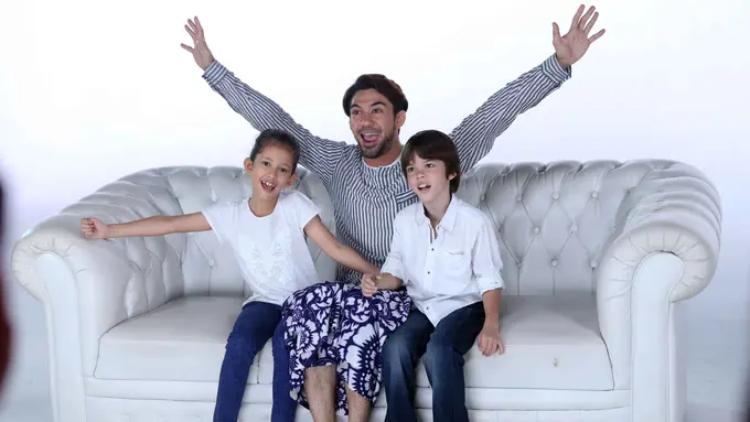 [Bintang] Video: Harapan Reza Rahadian untuk Musik Anak-anak Indonesia