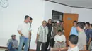 Pengasuh Pondok Pesantren Ali Maksum, Krapyak, Yogyakarta ini datang ke ruang sidang menggunakan kursi roda, Jakarta, (28/8/14). (Liputamn6.com/Herman Zakharia)