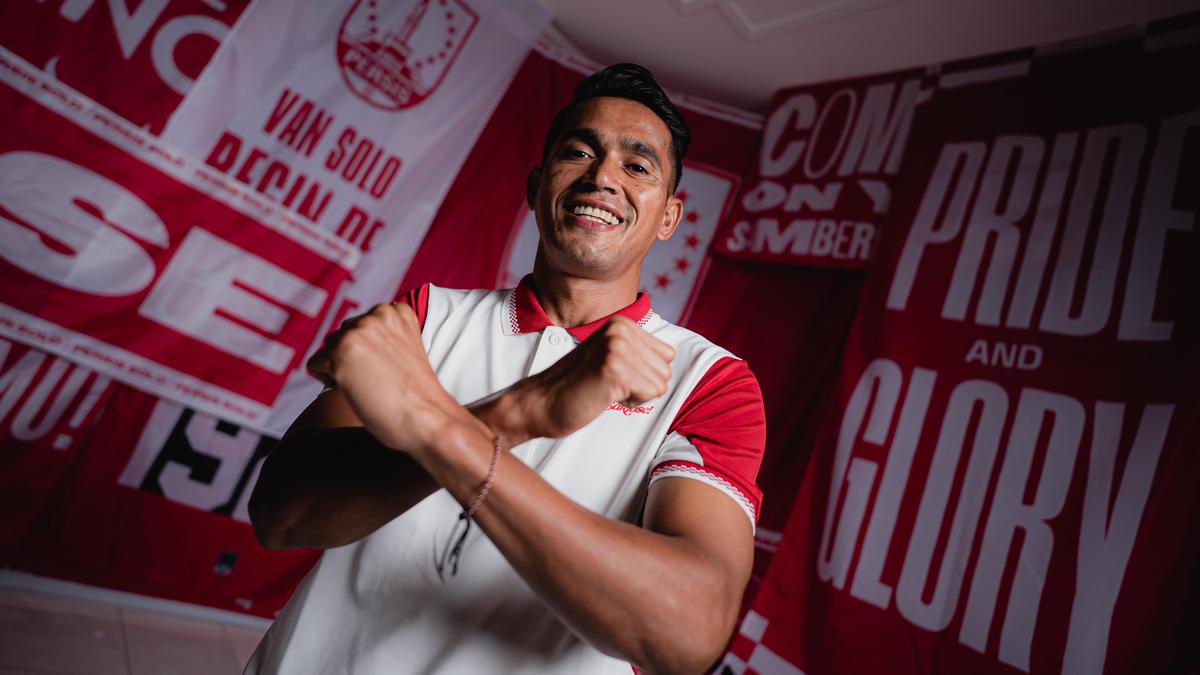 Resmi Gabung Persis Solo, Sidik Saimima Singgung Peluang Juara Jelang Liga 1 2025/2026