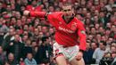 Eric Cantona - Kapten legendaris Manchester United cukup piawai dalam beradu akting. Cantona pernah melakoni banyak film lokal Prancis termasuk Looking for Eric. (AFP/Gerry Penny)