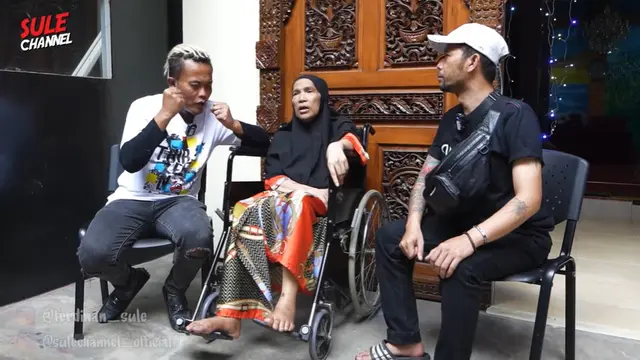 [Fimela] Sule dan Dorce Gamalama