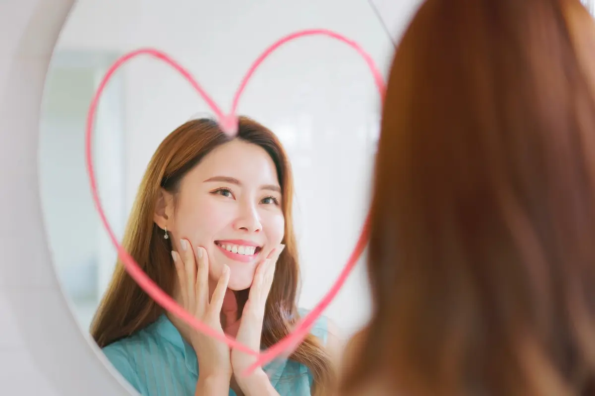 cantik bahagia single lajang mandiri berkaca