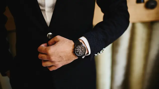 Pelajari Cara Berpenampilan dan Berperilaku