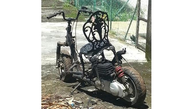 6 Bentuk Jok Motor Ini Tak Biasa, Nyeleneh Banget (sumber: Instagram.com/fuckyourbikesucks)