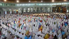 Warga Tangerang melakukan Salat Idul Adha di Masjid Al-Azom, Tangerang Banten, Kamis (24/9/2015). (Liputan6.com/Faisal R Syam)