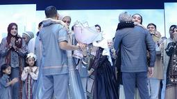 Antusiasme publik terhadap acara Reflection Ramadan Show 2025 sangat tinggi. Hal ini terlihat dari banyaknya unggahan di media sosial yang memuji koleksi terbaru dari Zaskia Sungkar dan Shireen Sungkar. Kesuksesan ini juga menunjukkan konsistensi Zaskia dan Shireen dalam berkarya di industri fashion muslim Indonesia. Keduanya mampu berinovasi dan menghadirkan koleksi yang selalu dinantikan setiap tahunnya. (Liputan6.com/IG/@shireensungkar)