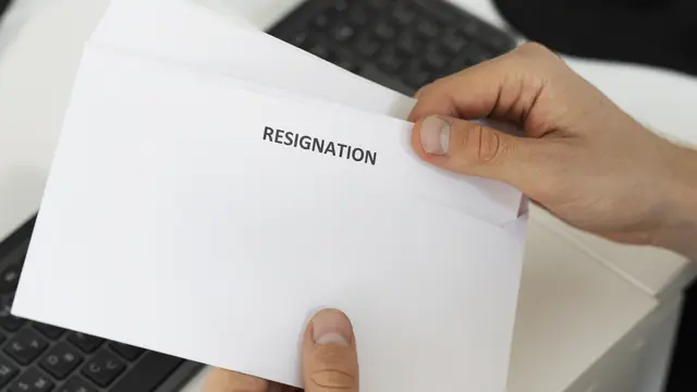 Ilustrasi surat pengunduran diri kerja, resign