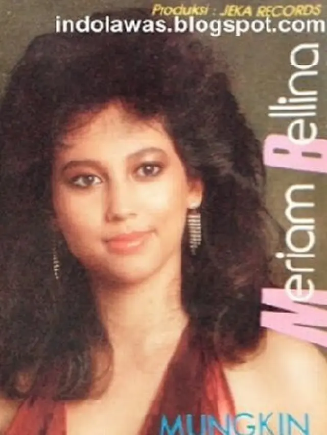 Akrtris lawas rambut keriting