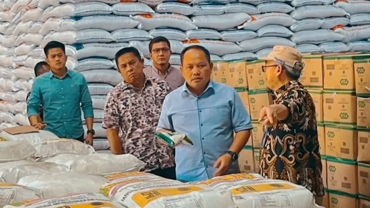 Tim Satgas Pangan memantau persedian kebutuhan pokok rumah tangga menjelang Ramadan.