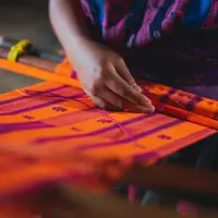 Netizen Indonesia protes UNESCO tetapkan Songket jadi warisan budaya takbenda milik Malaysia. (pexels/los muertos crew).