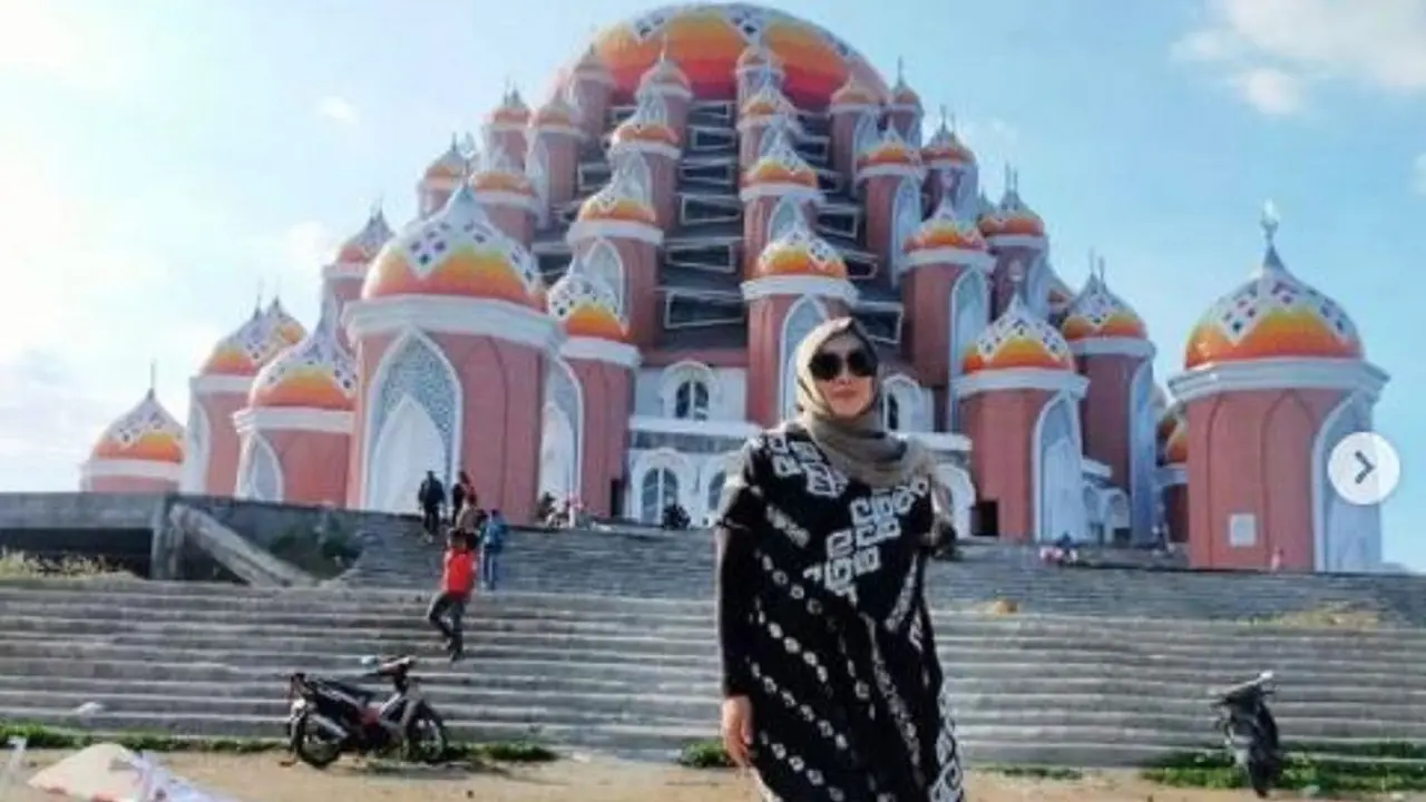 Rina Gunawan