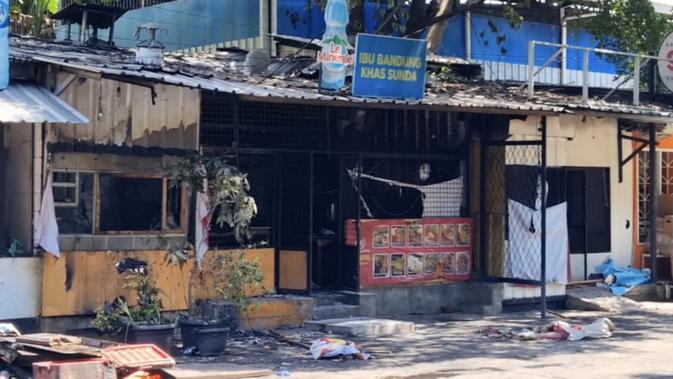 Kerusakan Akibat Bentrok di Kalibata: Bukan Hanya Warung yang Terbakar