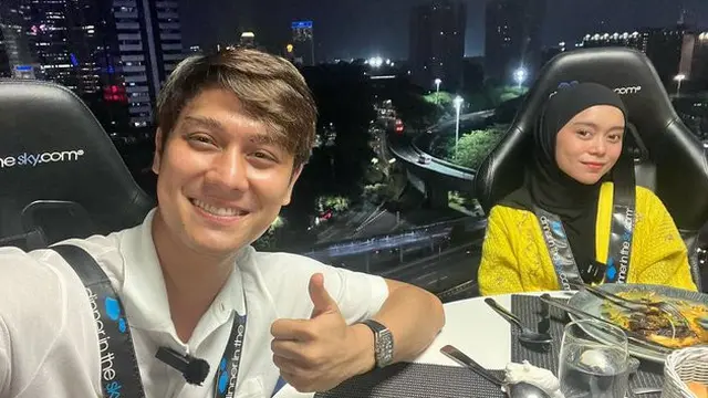 6 Potret Gaya Hidup Mewah Rizky Billar, Tengah Jadi Sorotan