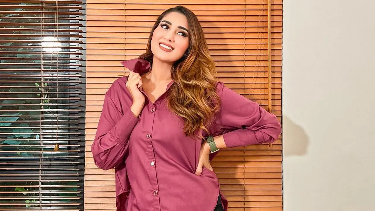 Tania Nadira Mirip Kareena Kapoor