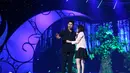 Aksi Aliando Syarief dan Prilly Latuconsina di atas panggung (Galih W Satria/Bintang.com)