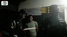 Peluru sasar istri tentara ini saat sedang menemani anaknya belajar.