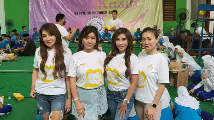 Glam Girls Sport Community Kunjungi Panti Disabilitas untuk Berbagi Donasi