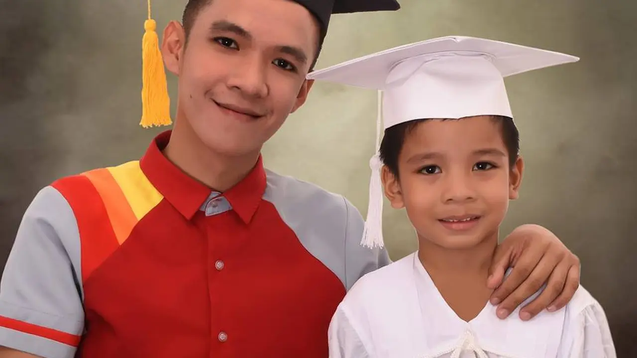 [Bintang] Wisuda