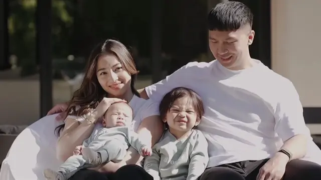 Nikita Willy Bagikan Momen Hangat Keluarga Kecilnya (credit: instagram/nikitawillyofficial94)