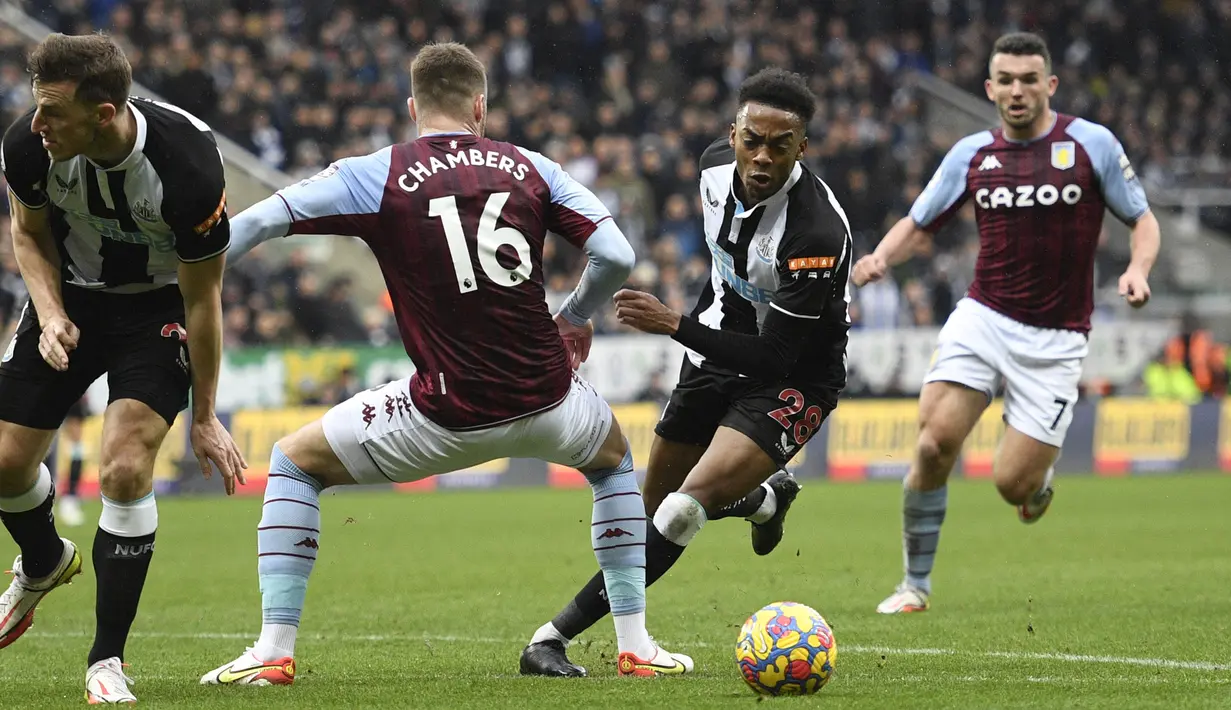 Kini skuat asuhan Eddie Howe pun berada di posisi 17 atau tepi zona aman klasemen sementara Premier League dengan mengoleksi 21 poin dari 23 laga. (AFP/Oli Scarff)