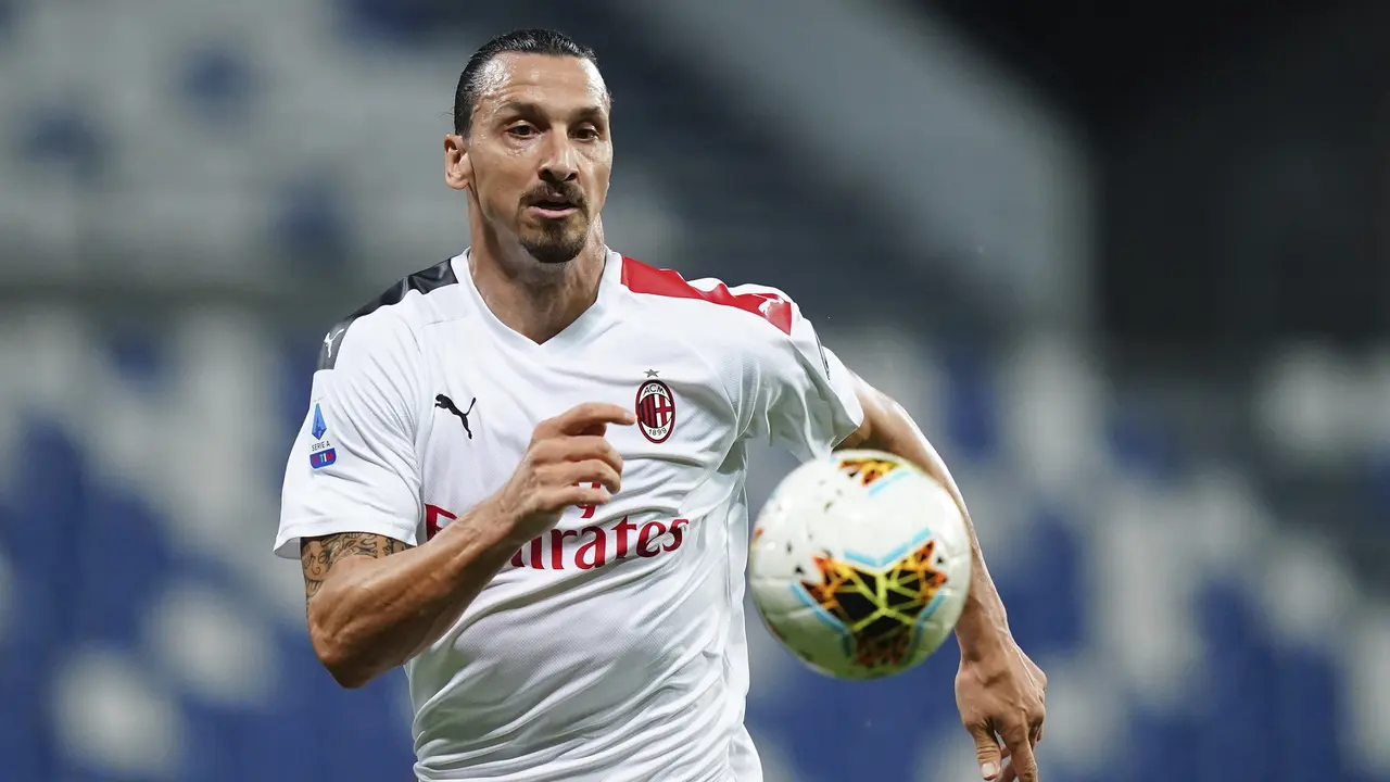 FOTO: Taklukkan Sassuolo, AC Milan Geser AS Roma dari Posisi Lima Klasemen
