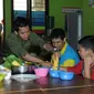 Inilah keseruan yang diperlihatkan anak-anak dengan autisme saat mereka memasak bersama Chef Nanda Hamdala