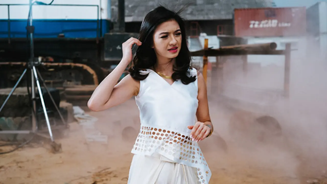 Selamatkan rambut dari efek polusi, debu, dan rontok pakai Pantene Hair Fall Control #KuatLawanPolusi