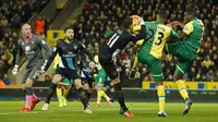Norwich City vs Arsenal (Reuters / Andrew Boyers)
