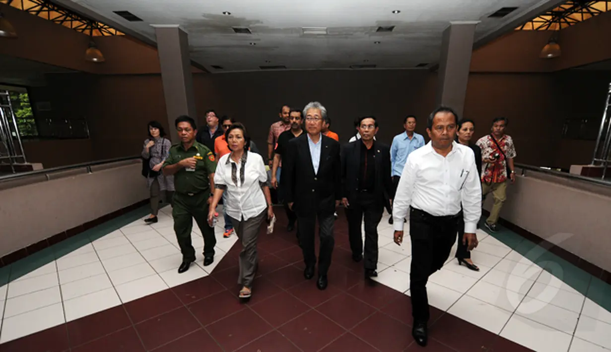 Perwakilan delegasi Olympic Council of Asia (OCA) meninjau Istora Senayan Jakarta, Senin (26/1/2015). Delegasi OCA meninjau beberapa tempat penyelenggaraan Asian Games 2018 di sekitar Gelora Bung Karno.(Liputan6.com/Helmi Fithriansyah)