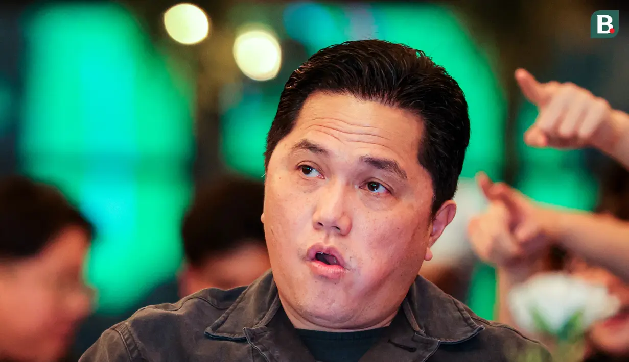 <p>Ketua umum PSSI, Erick Thohir ketika nonton bareng laga Grup D Piala Asia 2023 antara Timnas Indonesia melawan Irak di Senayan Avenue, Senayan, Jakarta, Senin (15/01/2024) malam WIB. (Bola.com/Bagaskara Lazuardi)</p>