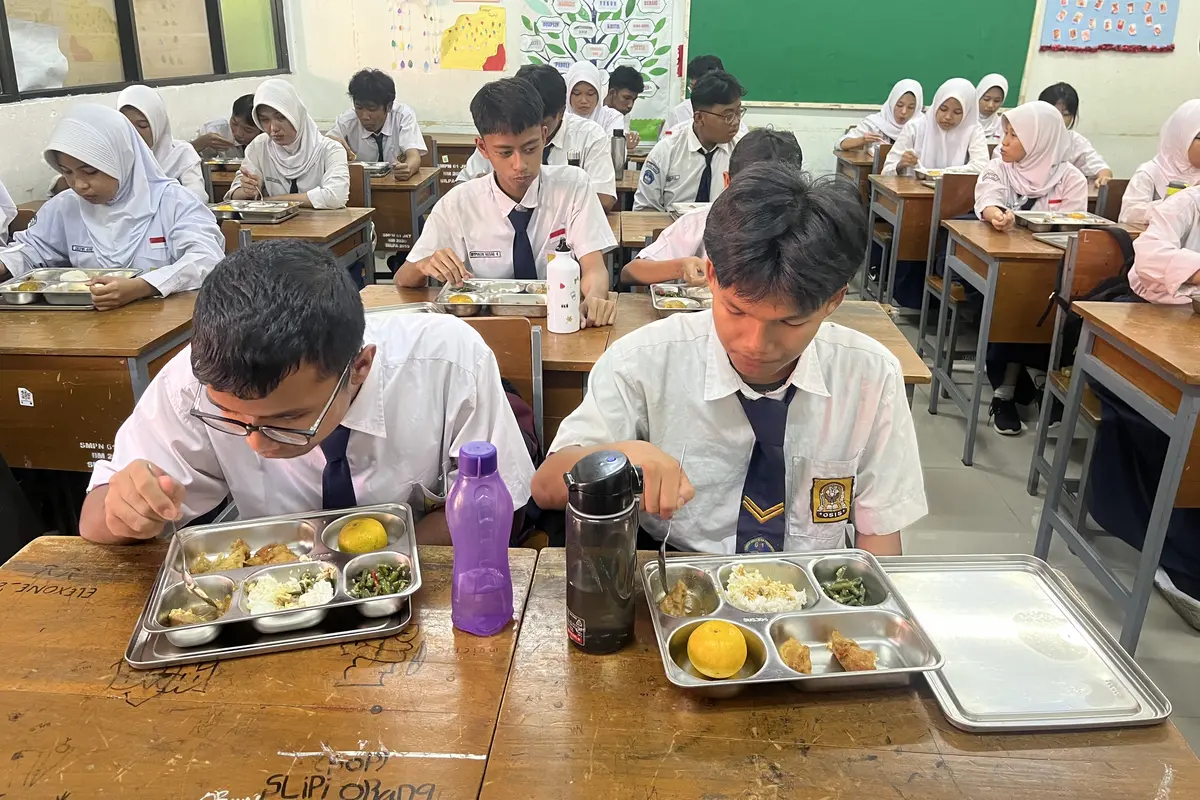 Pj Gubernur Jakarta Teguh Setyabudi mengatakan susu akan tetap disajikan dalam Program Makan Bergizi Gratis (Program MBG), namun tidak setiap hari.