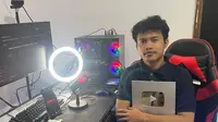 Bangganya Falintino Raih Silver Play Button dari YouTube, Tepis Stigma Main Game Tak Bermanfaat
