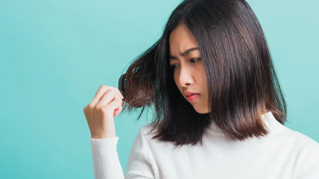 Ciri-ciri Rambut Rontok Berlebihan yang Wajib Diwaspadai, Segera Temukan Perawatan yang Tepat!