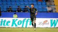 Selebrasi pemain Madura United, Malik Risaldi setelah mencetak gol kedua timnya ke gawang Borneo FC pada laga leg kedua semifinal Championship Series BRI Liga 1 2023/2024 di Stadion Batakan, Balikpapan, Kalimantan Timur, Minggu (19/5/2024). (Bola.com/Bagaskara Lazuardi)
