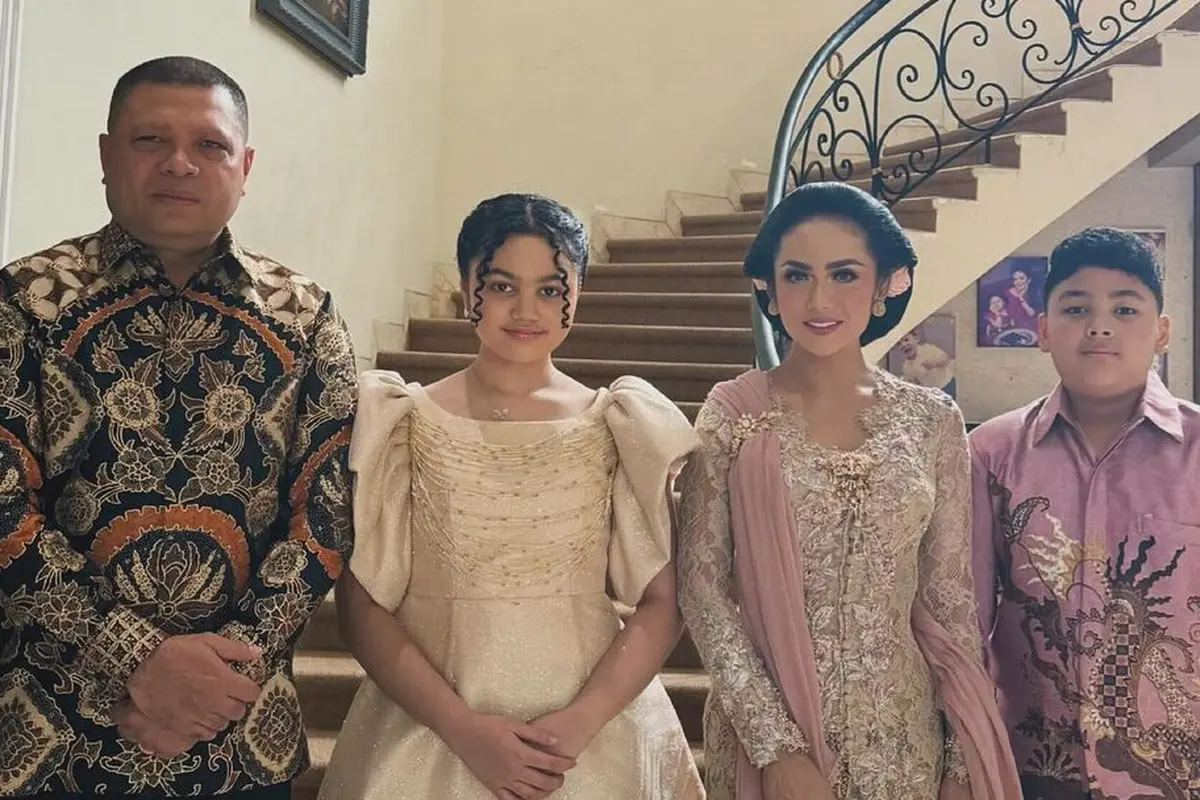 Amora Lemos turunkan berat badan (Instagram/krisdayantilemos)