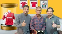 Presiden Borneo FC, Hasnuryadi Sulaiman (kanan), ingin membangun sebuah museum yang akan memperlihatkan sejarah perjalanan klub berjulukan Laskar Antasari itu. (Bola.com/Gatot Susetyo)