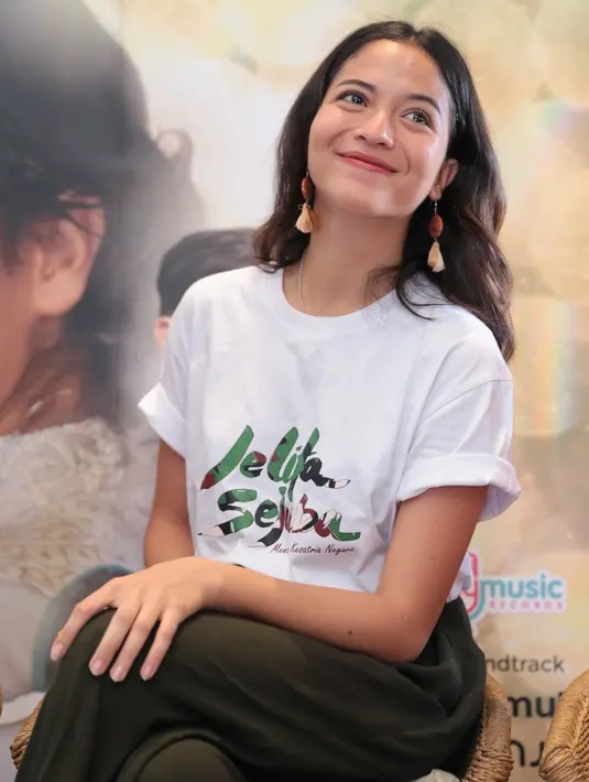 Disamping itu, perempuan kelahiran Medan 24 tahun silam itu juga percaya sang suami yang berusaha meyakinkannya. Ia dan suami juga tak menunda soal momongan. (Adrian Putra/Bintang.com)