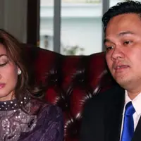 Banyaknya perbedaan pendapat antara pihak Nia Daniati dan Farhat Abbas, membuat sidang harta gono gini tertunda sampai dua minggu kedepan.