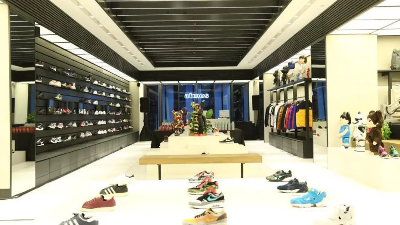 Sneakers Atmos dari Jepang