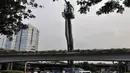 Menurut rencana, patung rancangan Edhi Suharso itu akan selesai pada 19 September mendatang, Jakarta, Jumat (28/8/14). (Liputan6.com/Miftahul Hayat)