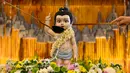 Dalam peringatan Waisak, terdapat berbagai tradisi dan simbol yang kaya akan nilai spiritual dan sosial. (CHAIDEER MAHYUDDIN/AFP)