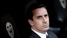 Garry Neville dituntut mundur seusai kekalahan telak 0-7 melawan Barcelona di Camp Nou, Kamis (4/2/2016) dini hari WIB. (EPA)