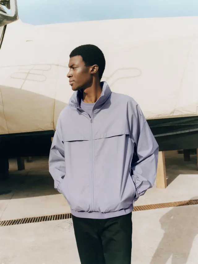 Irama Musim Seni Dinikmati UNIQLO U Lewat Koleksi Spring/Summer 2022