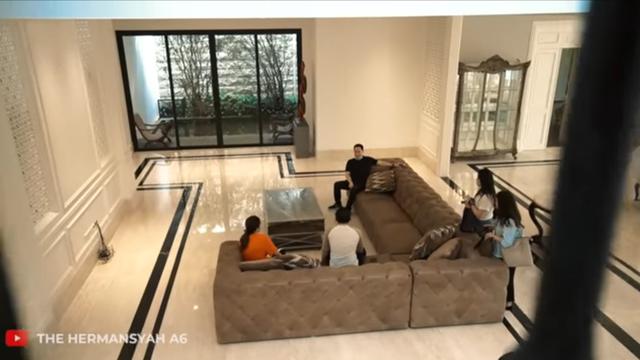 7 Potret Calon Rumah Baru Keluarga Anang Hermansyah dan Ashanty, Mewah Banget
