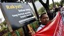 Demo yang berjalan sejak pukul 13.00 WIB di depan Istana Merdeka itu kini masih berlangsung tertib, Jakarta, (16/8/14). (Liputan6.com/Miftahul Hayat)