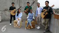 The Overtunes dan GAC dalam penggarapan video klip Senyuman dan Harapan yang merupakan soundtrack untuk film Cek Toko Sebelah. (Foto: Herman Zakharia/Liputan6.com)