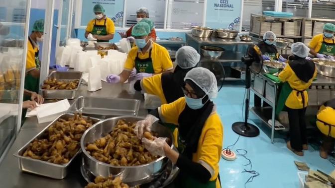 Tetap Konsisten di Ramadan, Dapur MBG di Purworejo Sajikan Jenang Pati, Ayam dan Jeruk