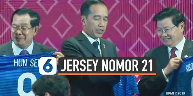 VIDEO: Jersey Nomor 21 untuk Jokowi dan Indonesia