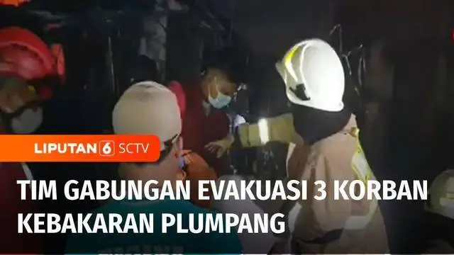 Tim gabungan mengevakuasi tiga orang korban tewas imbas dari kebakaran Depo Pertamina wilayah Plumpang, Jakarta Utara. Tiga korban merupakan warga yang rumahnya ikut terbakar. Tiga korban ditemukan di pinggir jalan permukiman.